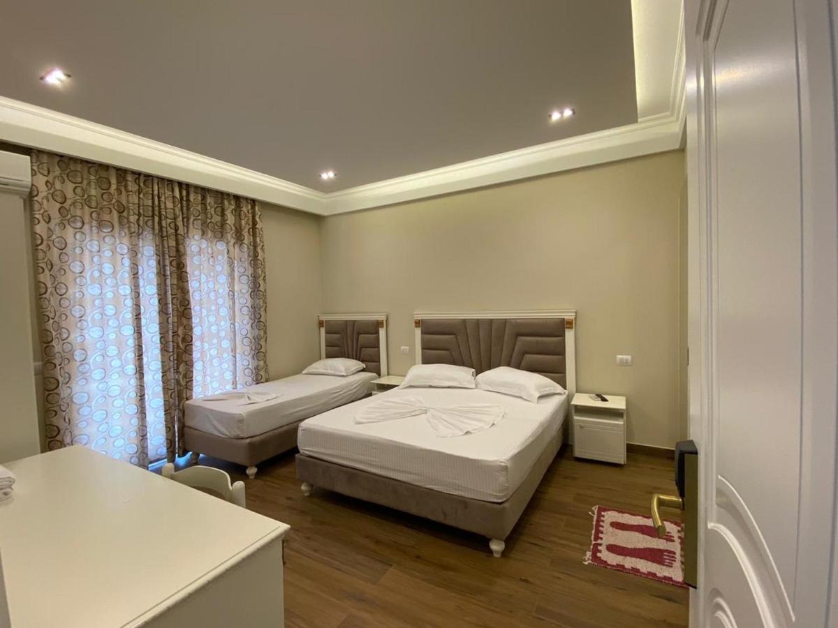 Hotel Vila Mare Драч Екстериор снимка