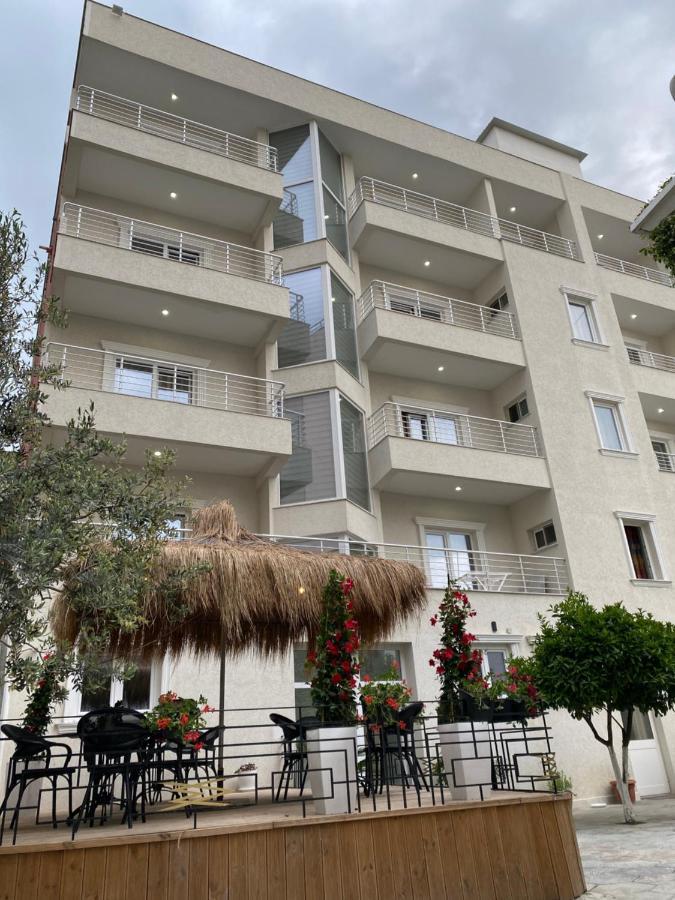 Hotel Vila Mare Драч Екстериор снимка
