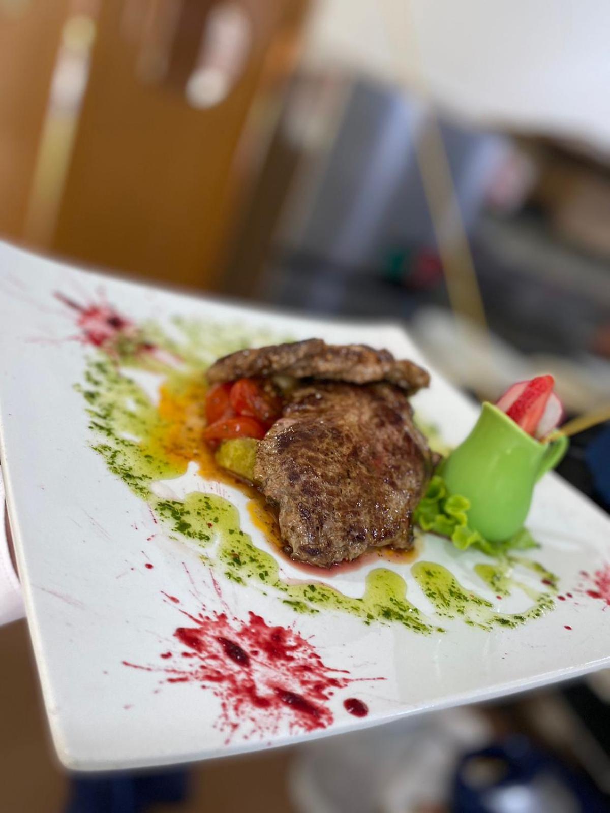 Hotel Vila Mare Драч Екстериор снимка