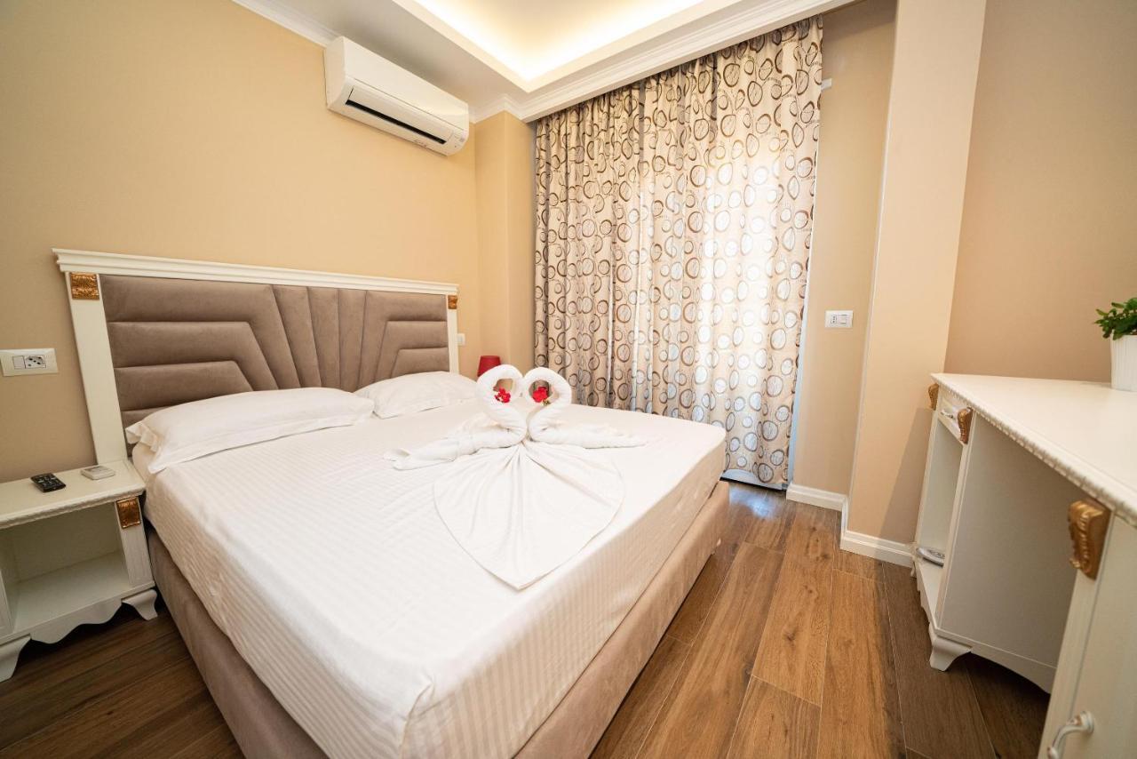 Hotel Vila Mare Драч Екстериор снимка